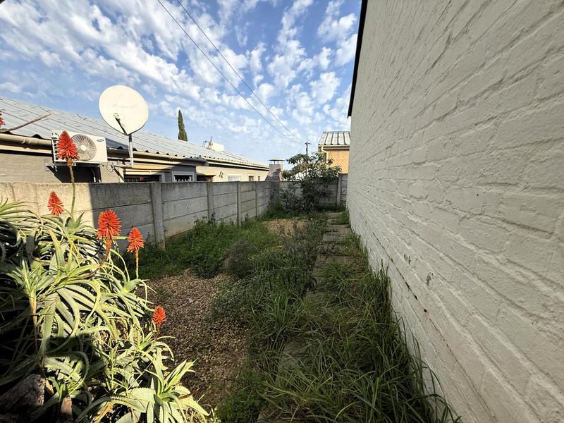 3 Bedroom Property for Sale in Bergzicht Western Cape